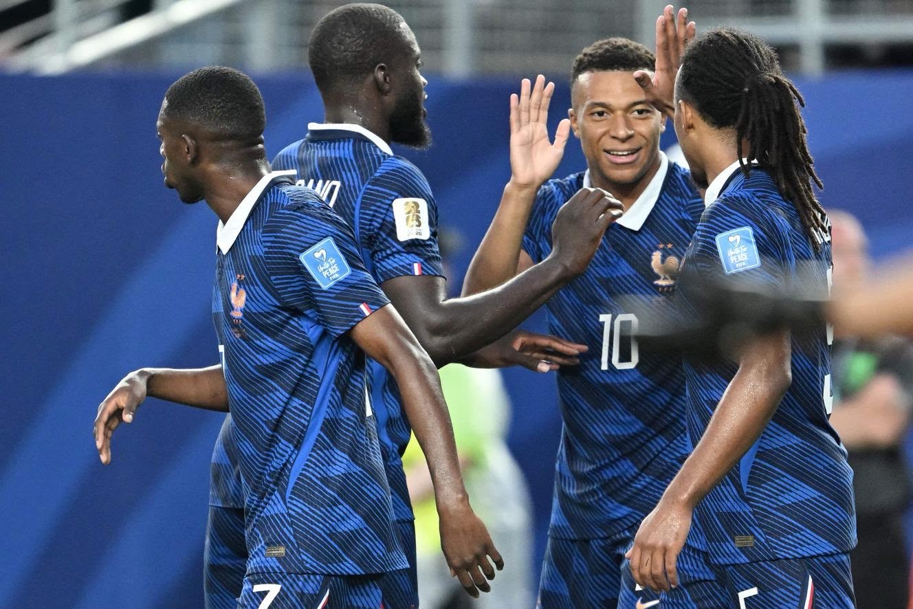LA FINALE DE LA COUPE DU MONDE DIFFUSÉE SUR ÉCRAN GÉANT PLACE D’ARMES