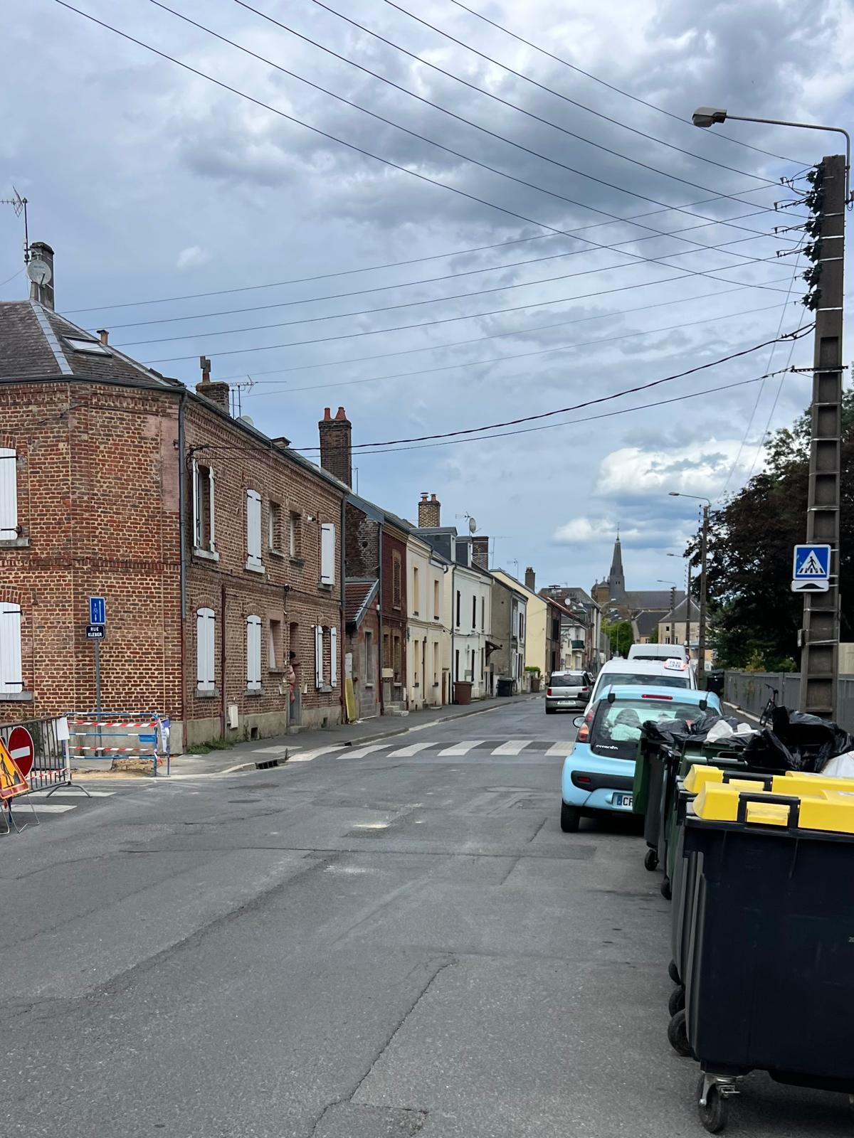 UNE FEMME RETROUVÉE DÉCÉDÉE À SON DOMICILE : UN QUARTIER ÉMU