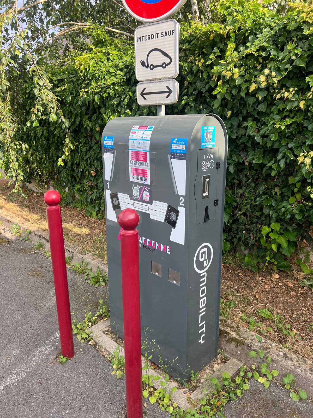 LE RÉSEAU DES BORNES DE RECHARGE ÉLECTRIQUES A LE VENT EN POUPE ET VA ÉVOLUER