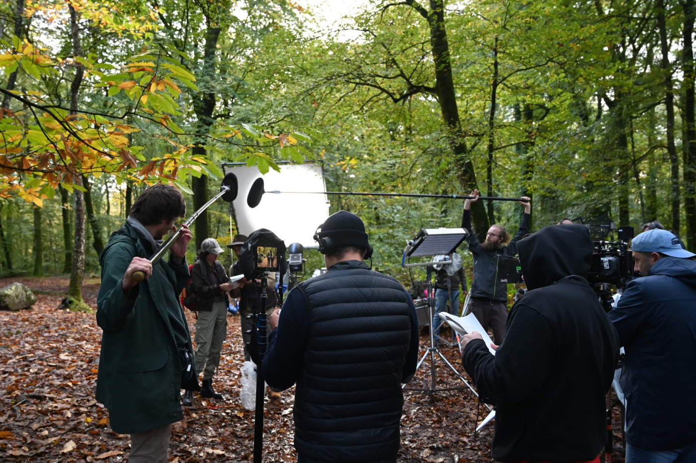 LA PRODUCTION D'UNE SÉRIE RECHERCHE DE NOMBREUX FIGURANTS