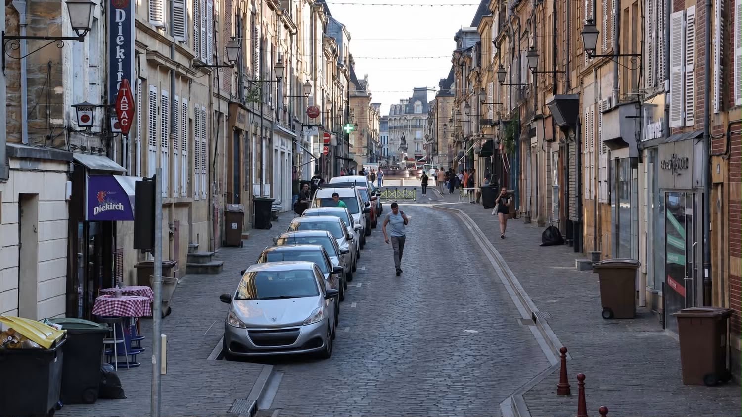 576 PUFFS ILLÉGALES SAISIES LORS D'UN CONTRÔLE DE LA POLICE MUNICIPALE