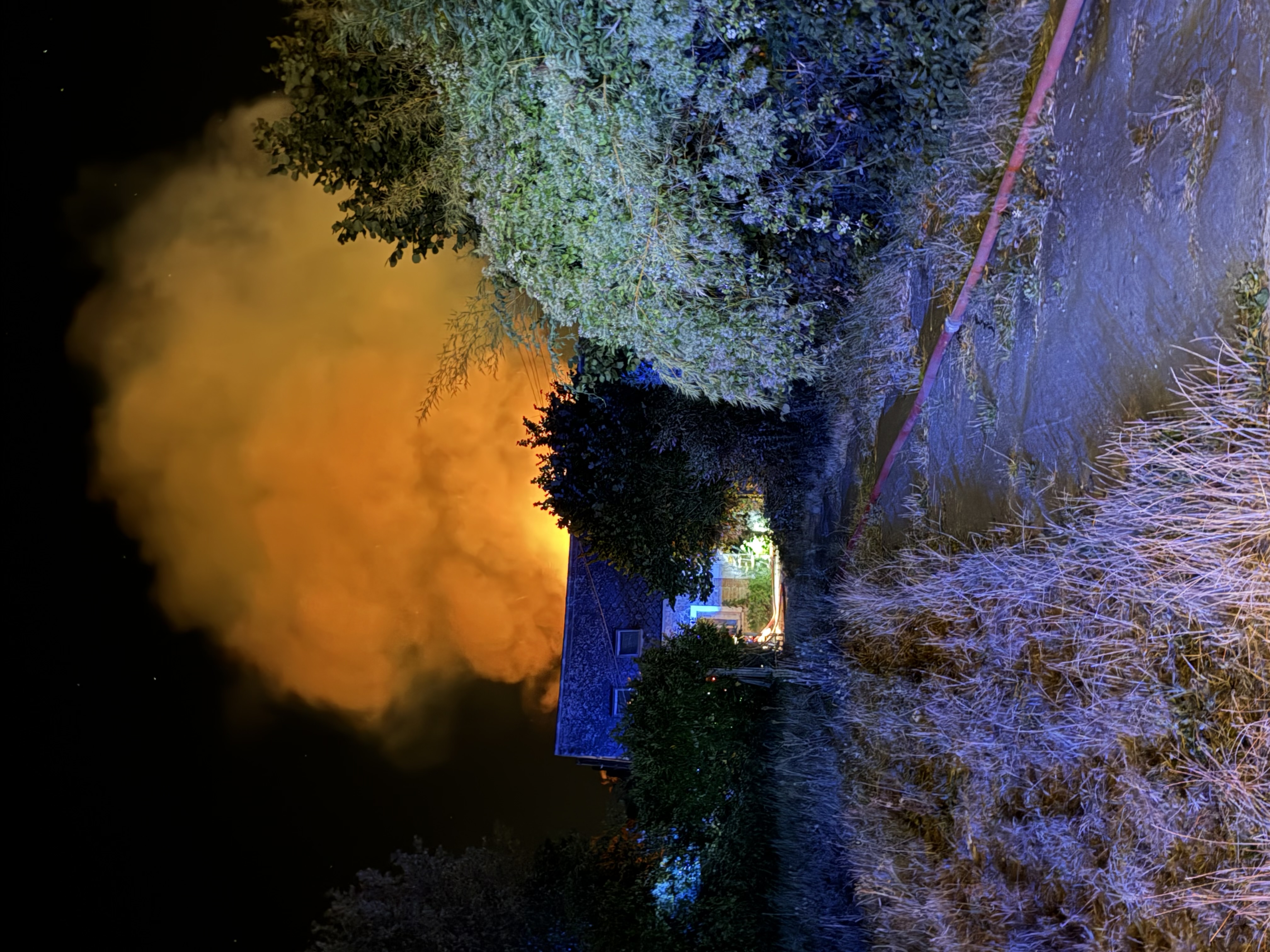 UN INCENDIE EN COURS DANS DEUX BÂTIMENTS DÉSAFFECTÉS DE LA RUE DE L’ABREUVOIR