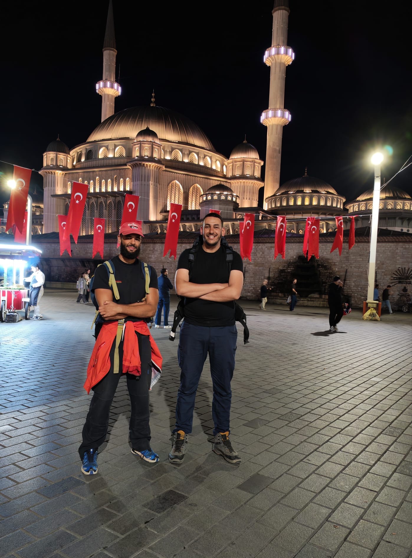 DÉFI RELEVÉ : KEMIS ET JAMAL SONT ARRIVÉS À ISTANBUL
