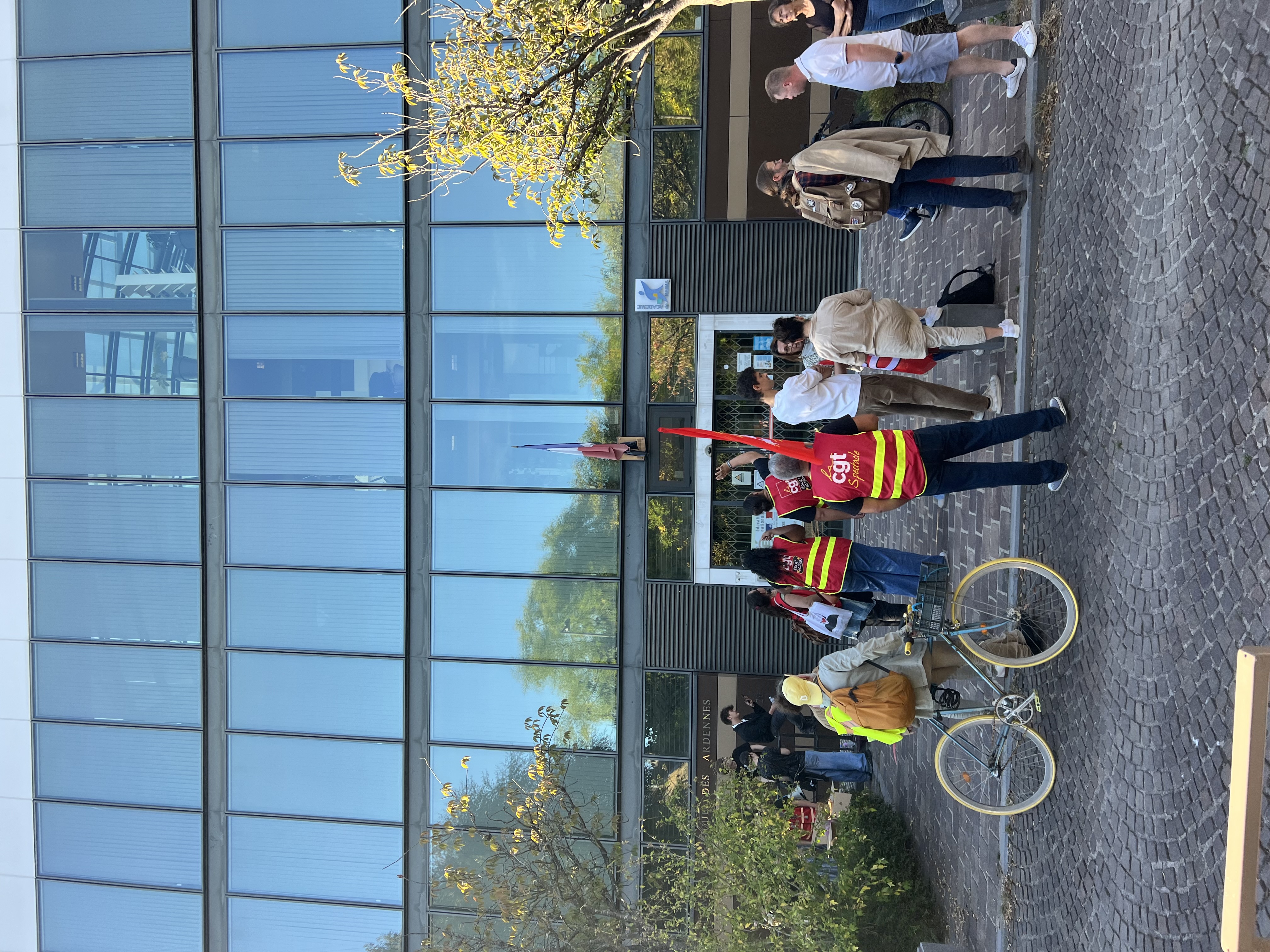 GRÈVE DES LYCÉENS ET ÉTUDIANTS : UNE TIMIDE MOBILISATION