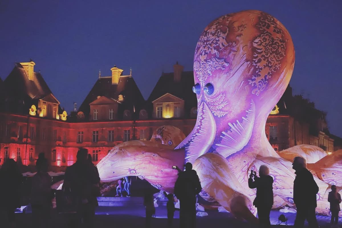 NUIT BLANCHE : LE SPECTACLE D’OUVERTURE AVEC LA MARIONNETTE GÉANTE REPORTÉ EN RAISON DU VENT - CHARLEVILLE-MÉZIÈRES