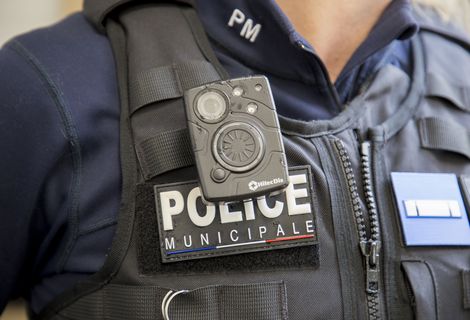 121 697 EUROS POUR 56 CAMÉRAS-PIÉTONS DERNIÈRE GÉNÉRATION