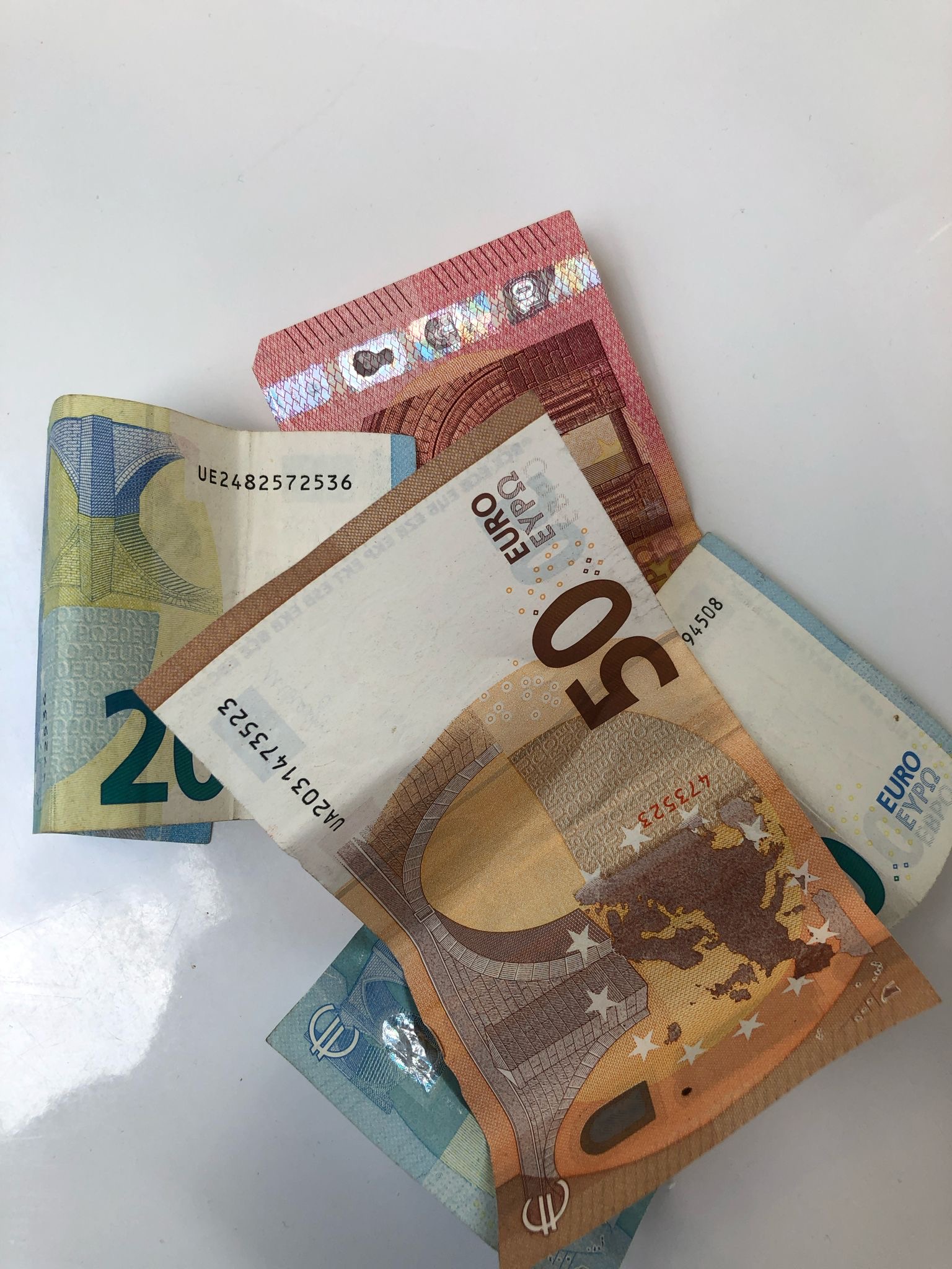 BOSSER UN JOUR FÉRIÉ POUR UN SALAIRE PARFOIS DÉCUPLÉ