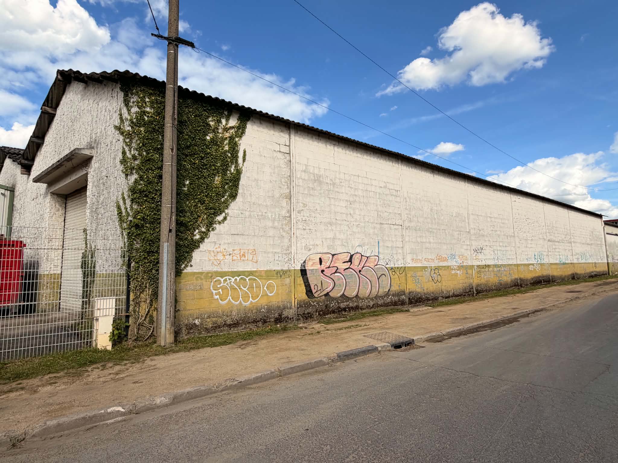 UNE IMMENSE FRESQUE DEVRAIT BIENTÔT HABILLER LE MUR DE PONCELET RECYCLAGE